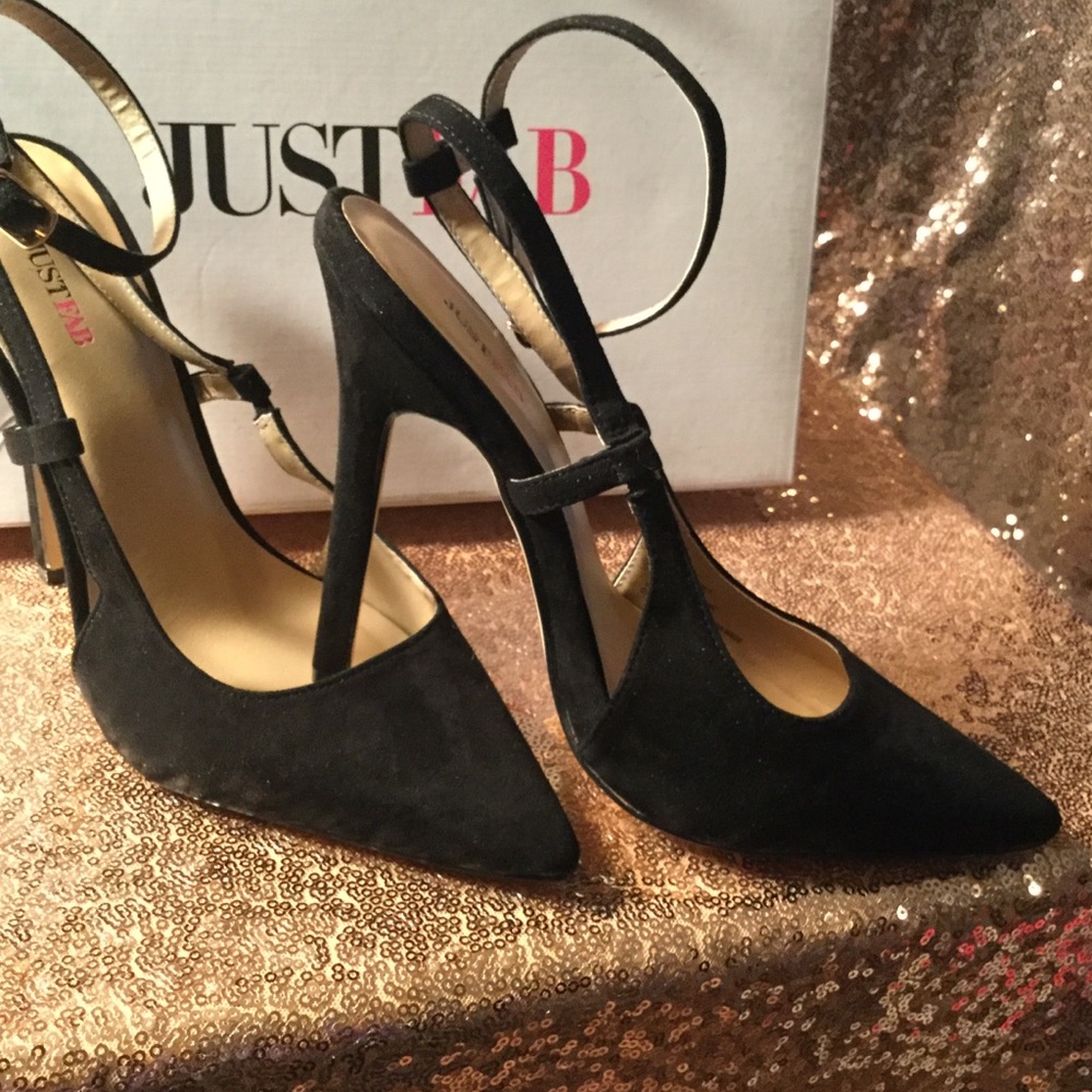 “Isabelle” Pumps - Picture 5 of 5
